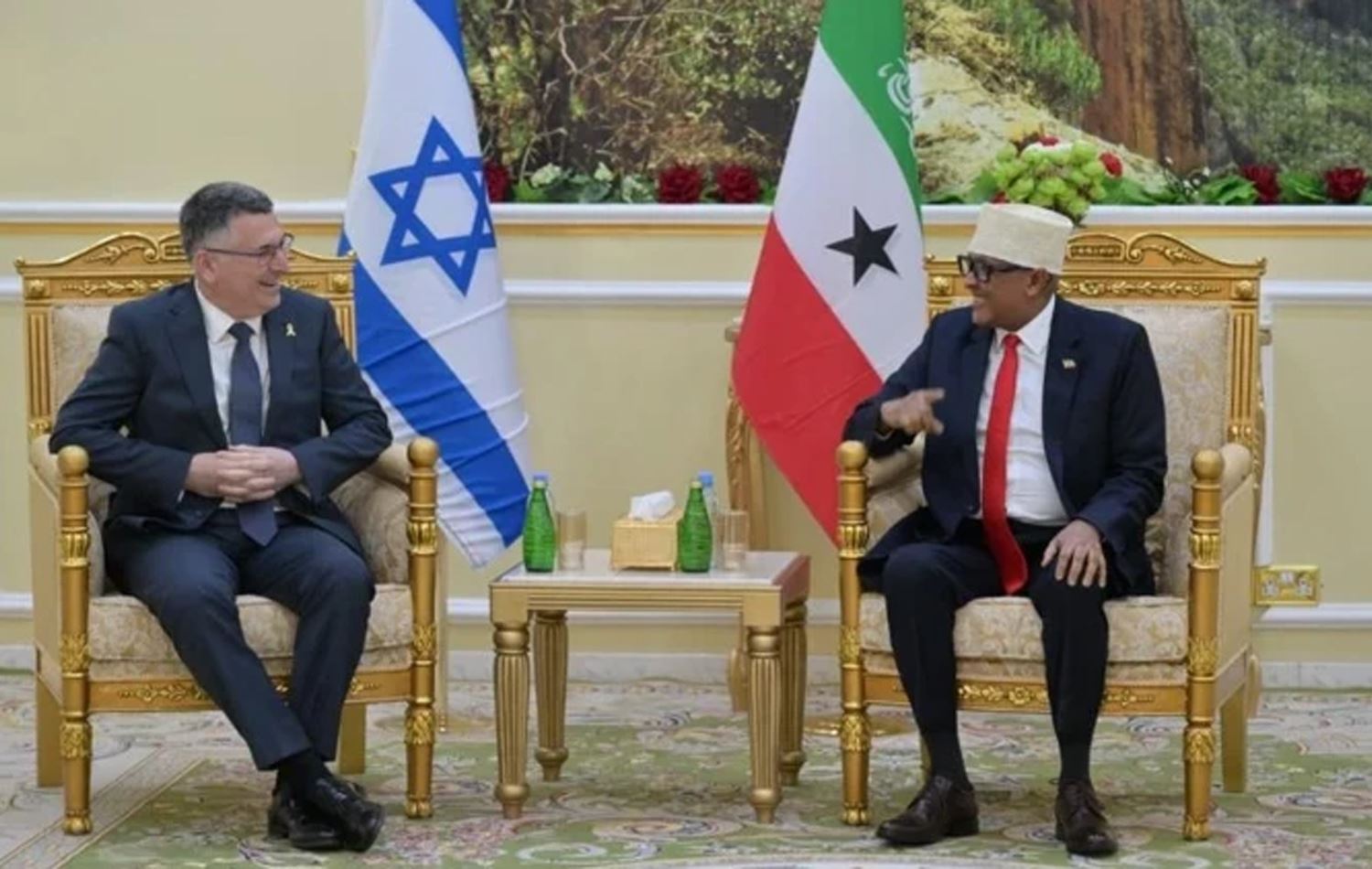 Foto: İsrail Dışişleri Bakanı Gideon Saar ile Somaliland Başkanı Abdirahman Mohamed Abdillahi
