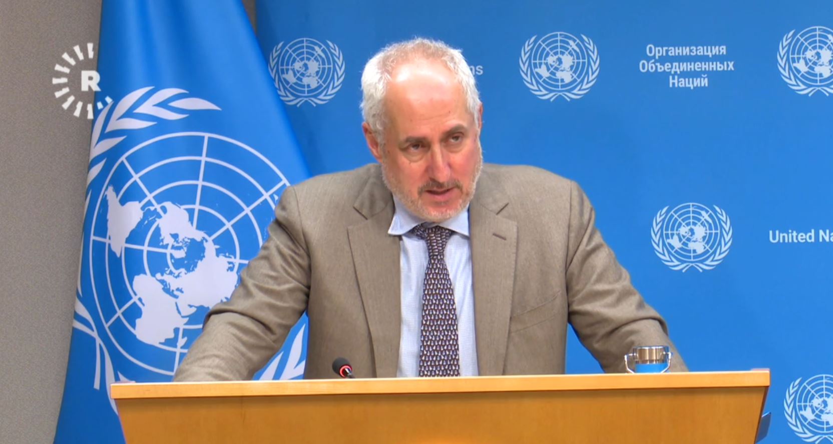 المتحدث باسم الأمين العام للأمم المتحدة ستيفان دوجاريك خلال حديثه لمراسل رووداو نامو عبد الله 