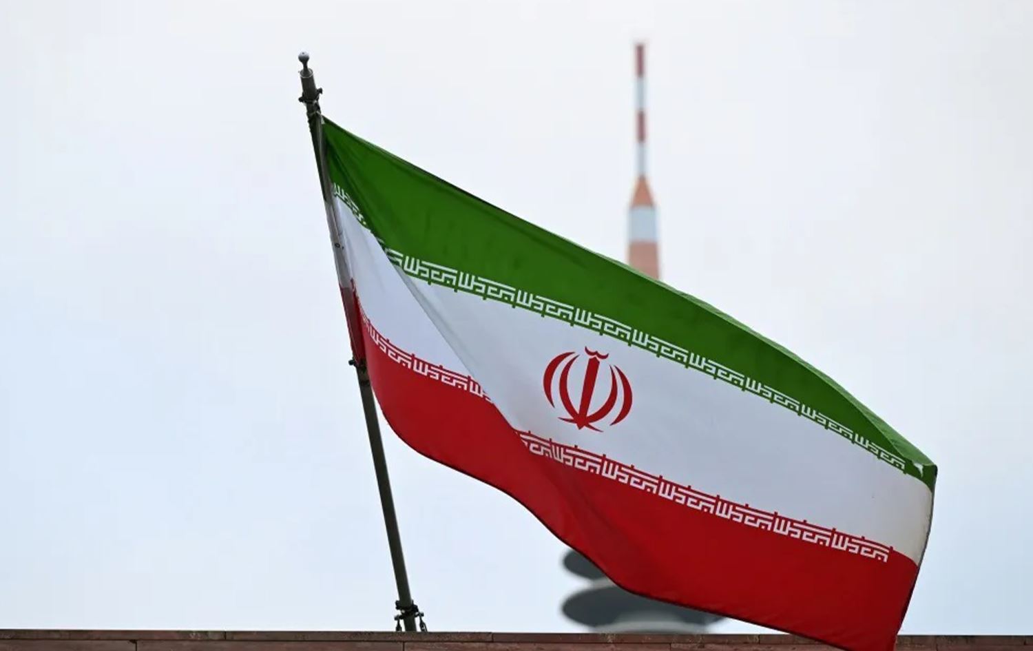 العلم الإيراني