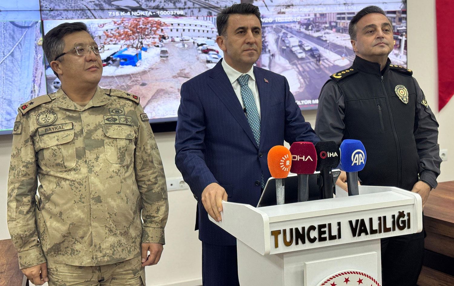 Dersim Valisi Şefik Aygöl basın toplantısı düzenledi. / Foto: Ali Haydar Gözlü / Rûdaw