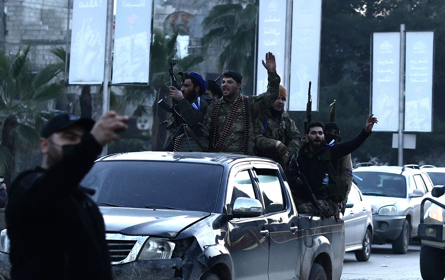 عناصر من الجيش العربي السوري في حلب-AFP