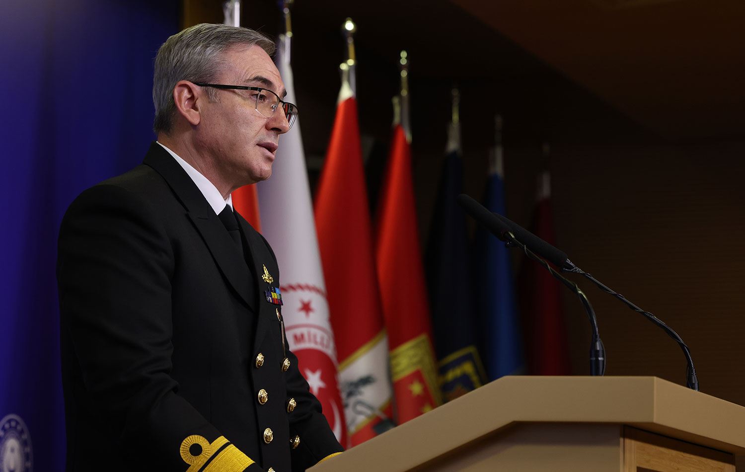 MSB Basın ve Halkla İlişkiler Müşaviri ve Bakanlık Sözcüsü Tuğamiral Zeki Aktürk, haftalık basın bilgilendirme toplantısında konuştu. / AA