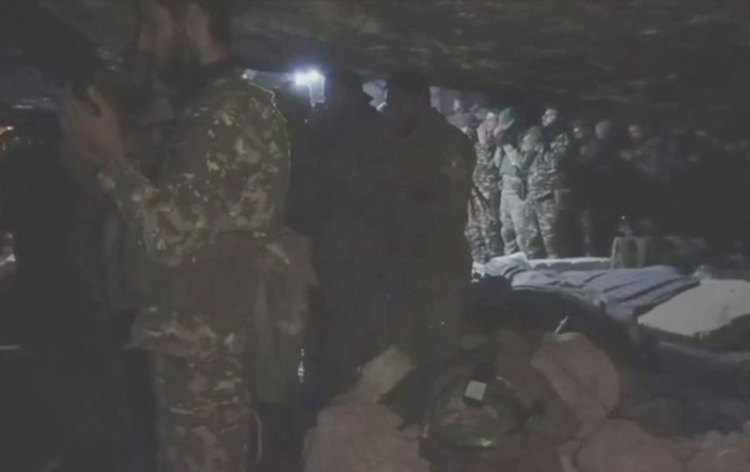 Komeke çekdar a Artêşa Ereban a Sûriyeyê / Wêne: Ji dîmenan hatiye girtin