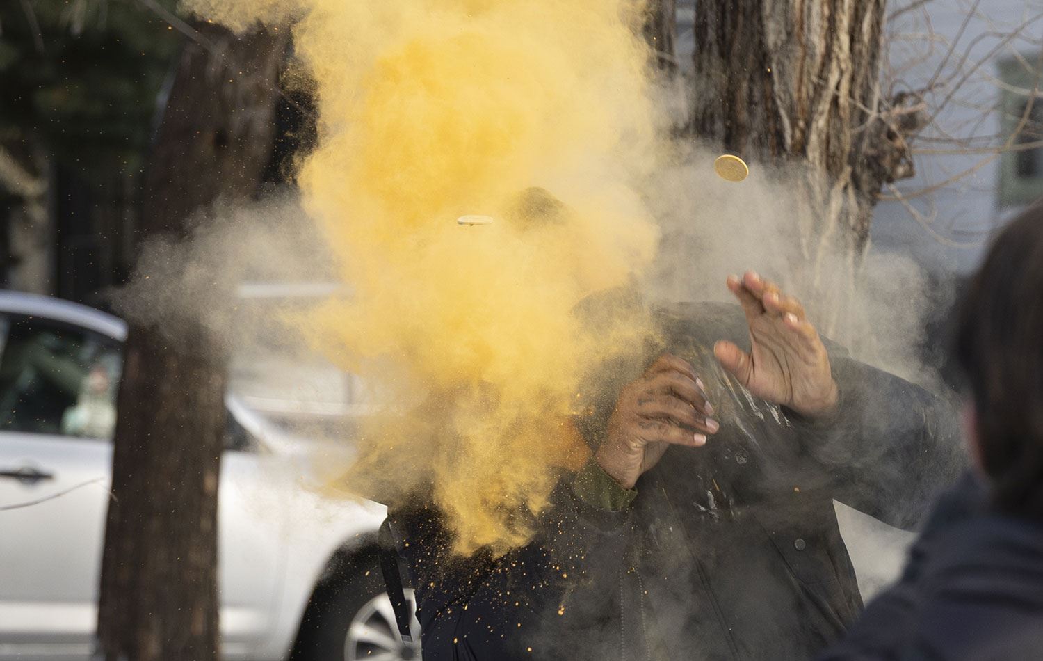 ABD’nin Minnesota eyaletindeki Minneapolis kentinde, Göçmenlik ve Gümrük Muhafaza (ICE) polisleri, göçmenlere yönelik operasyonları sırasında ABD vatandaşı bir kadını aracında silahla vurarak öldürdü. / AA