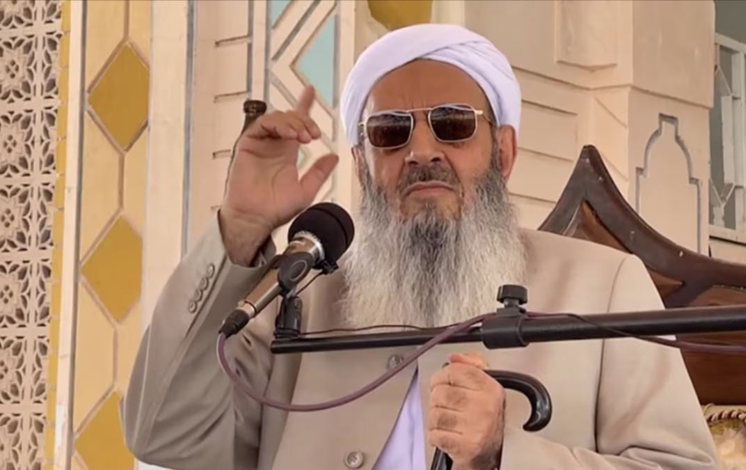 مەولەوی عەبدولحەمید، پێشنوێژی مزگەوتی "مەکی" لە شاری زاهیدان