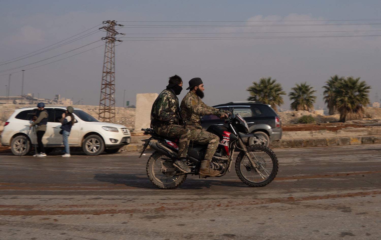 Du çekdarên Artêşa Ereban a Sûriyeyê\ Wêne: AA