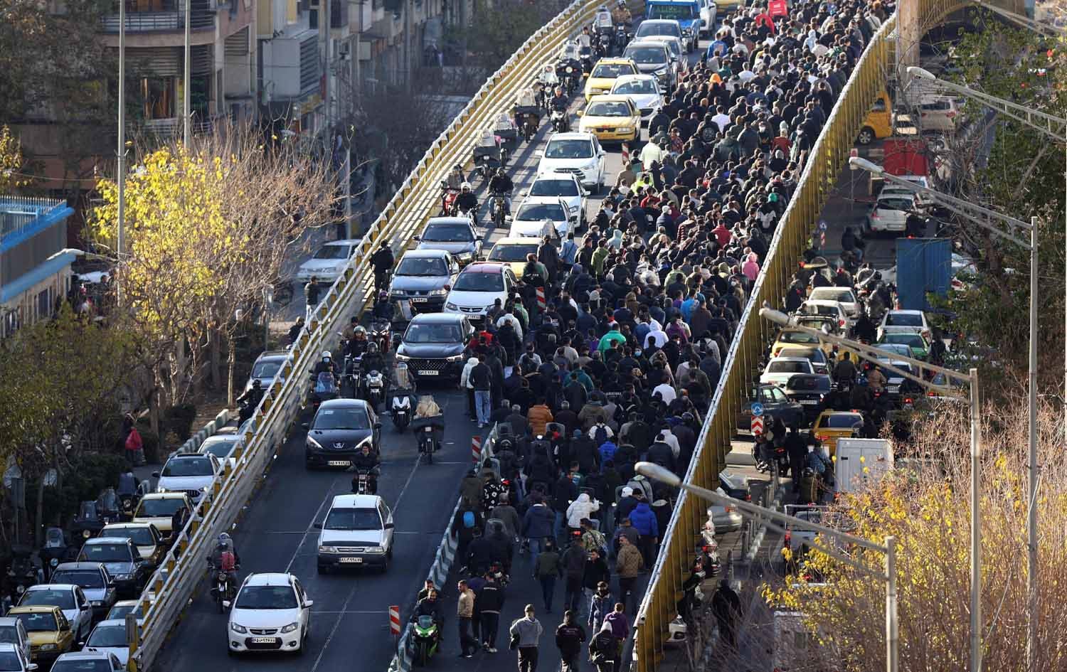 دیمەنێک لە خۆپێشاندانەکان لە ئێران. وێنە: EPA