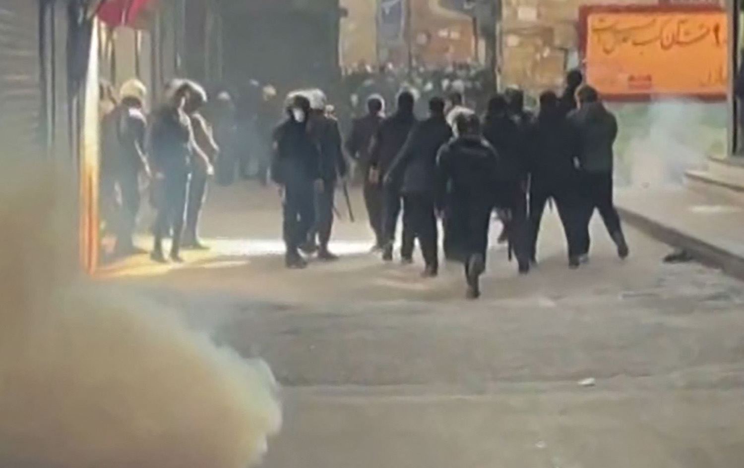 منظمة حقوق الانسان في ايران لرووداو: الاحتجاجات تتصاعد في 31 محافظة ايرانية وانقطاع تام للاتصالات 