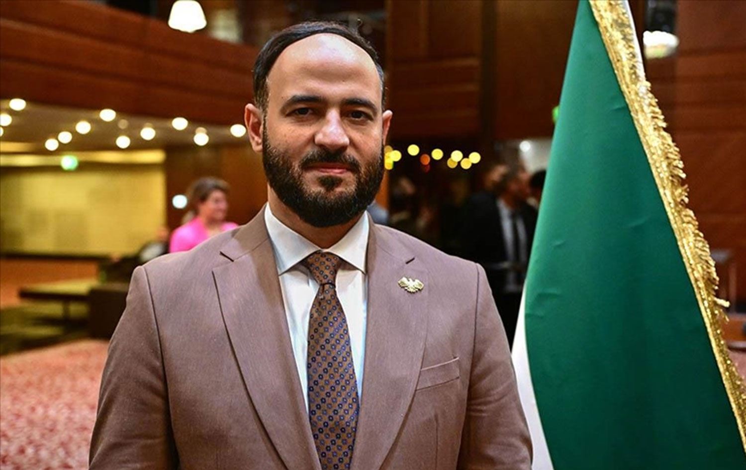 Halep Valisi Azzam el-Garib