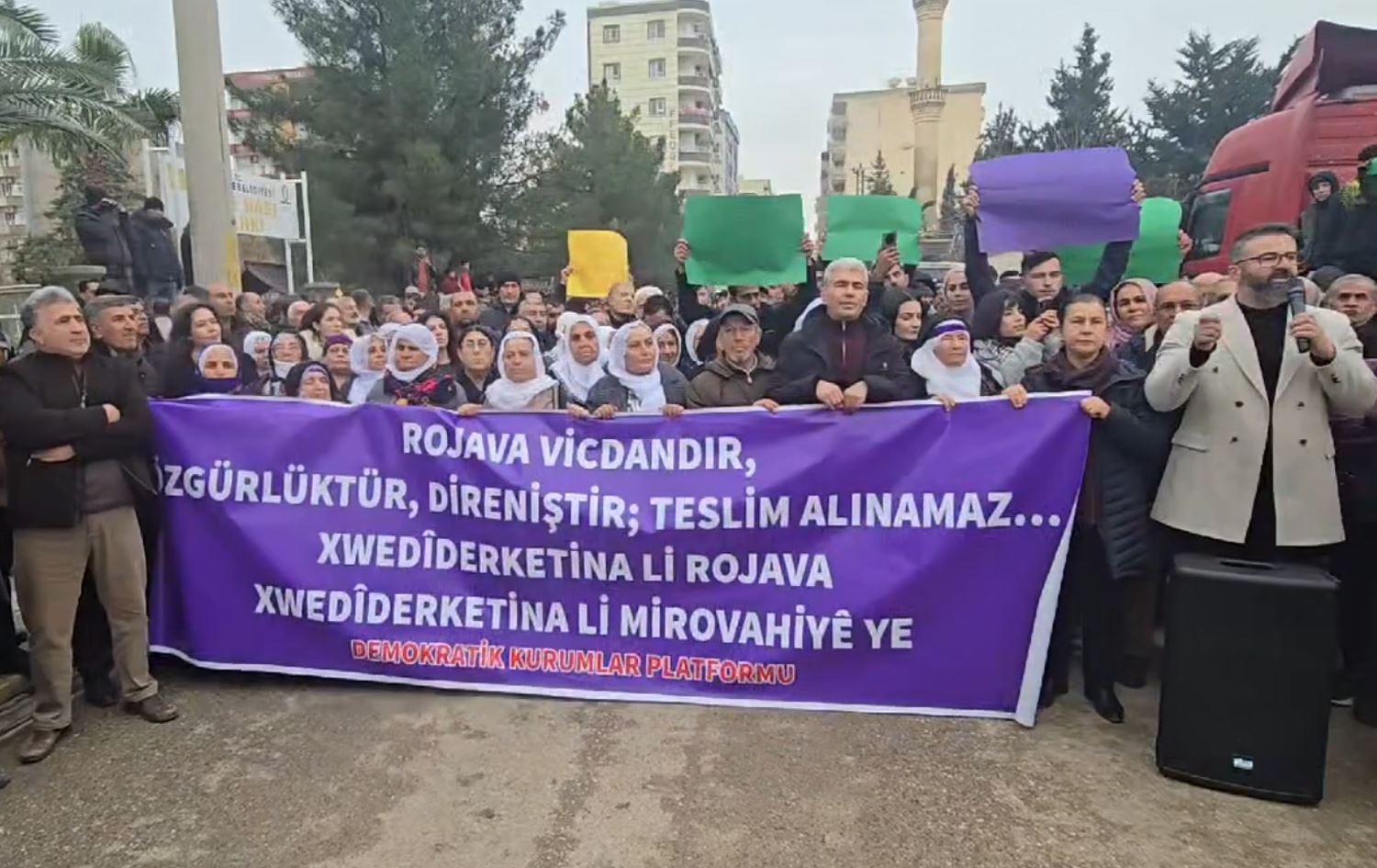 Dîmenê daxuyaniyê\ Wêne û Vîdeo: Torên Civakî