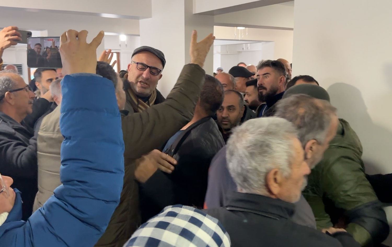 Genel Kurulda gerginlik çıktı. / Foto: Ali Haydar Gözlü