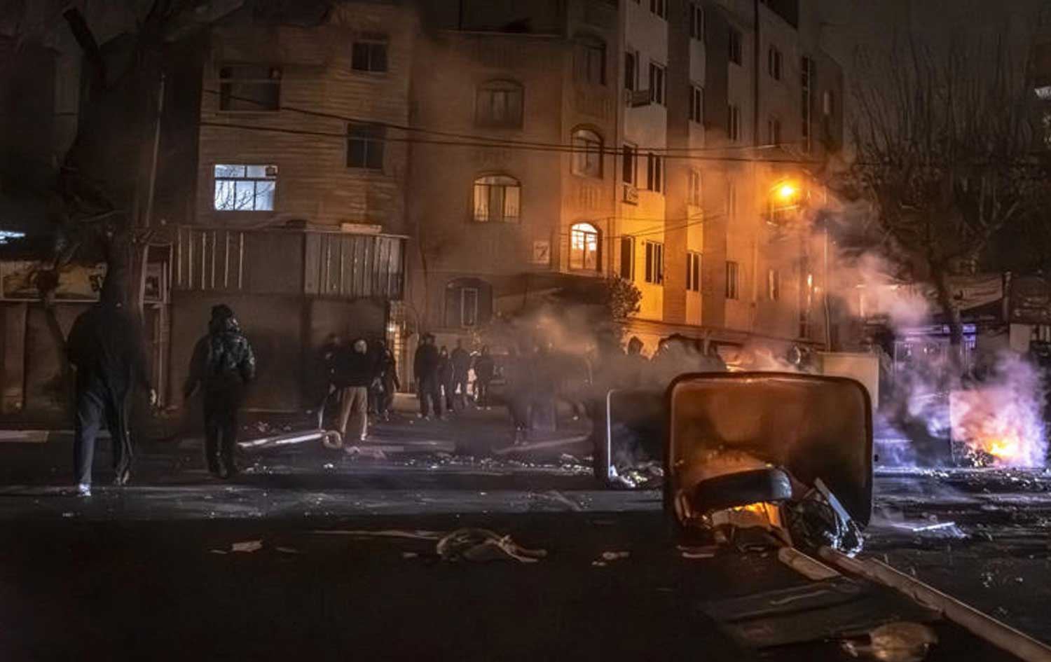 دیمەنێکی خۆپێشاندانەکان