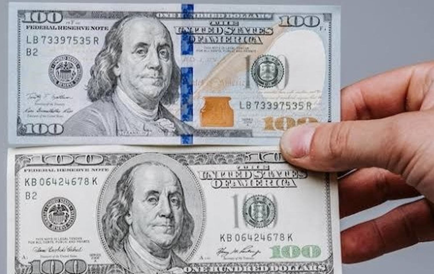 دۆلاری شین و سپی.