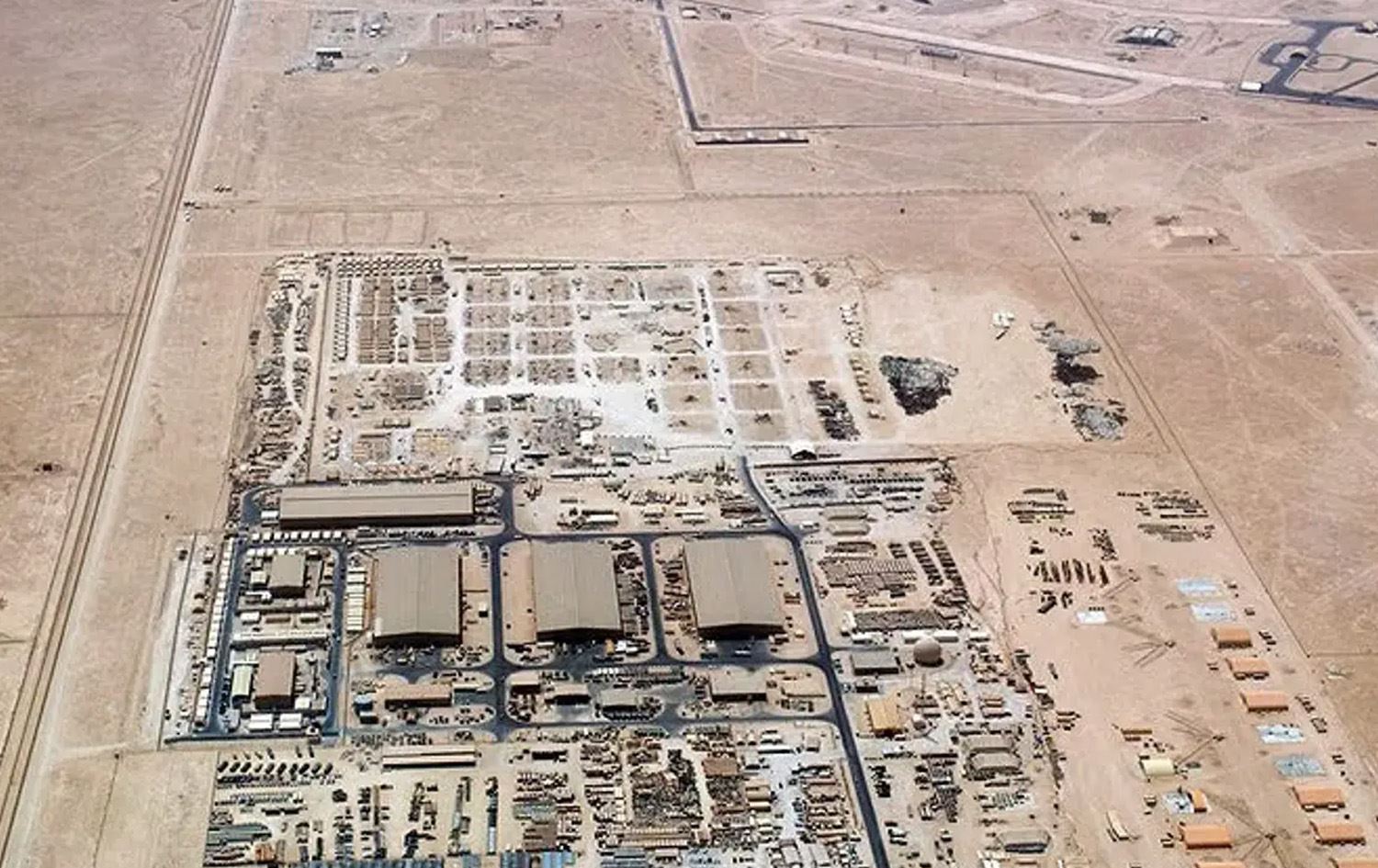 بنکەی سەربازیی عودەیدی ئەمریکا لە قەتەر.