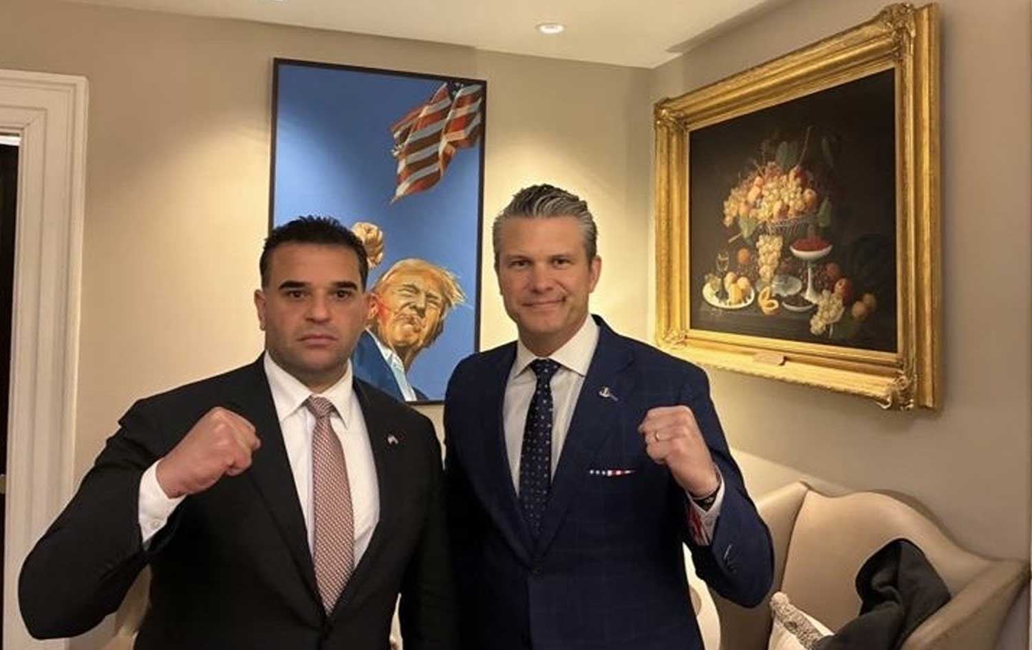 بيت هيغسيث ومارك سافايا