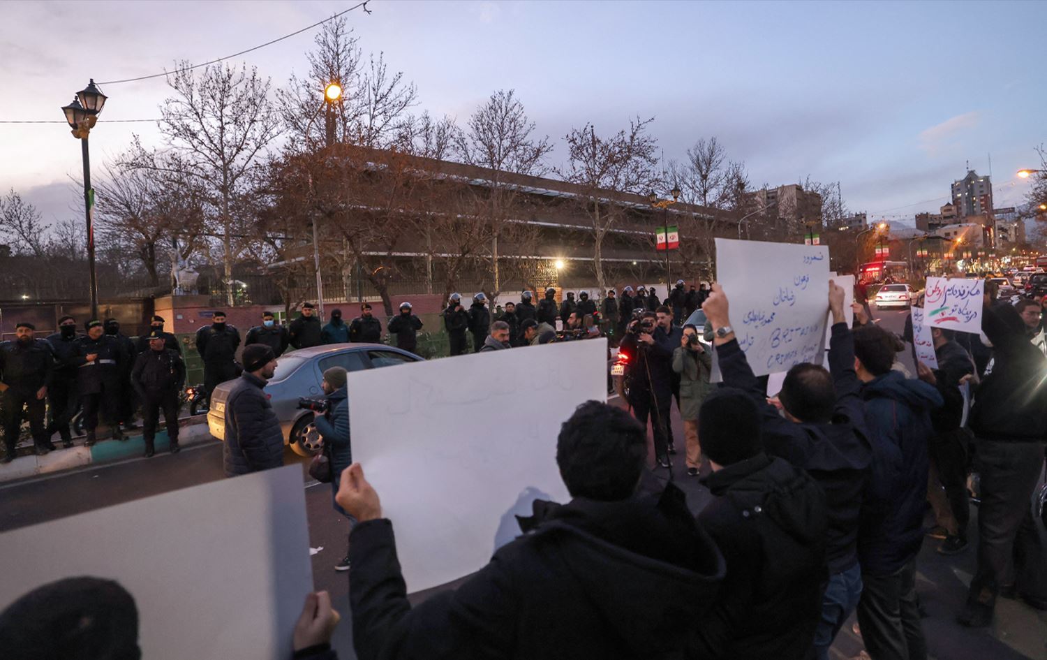 متظاهرون في طهران