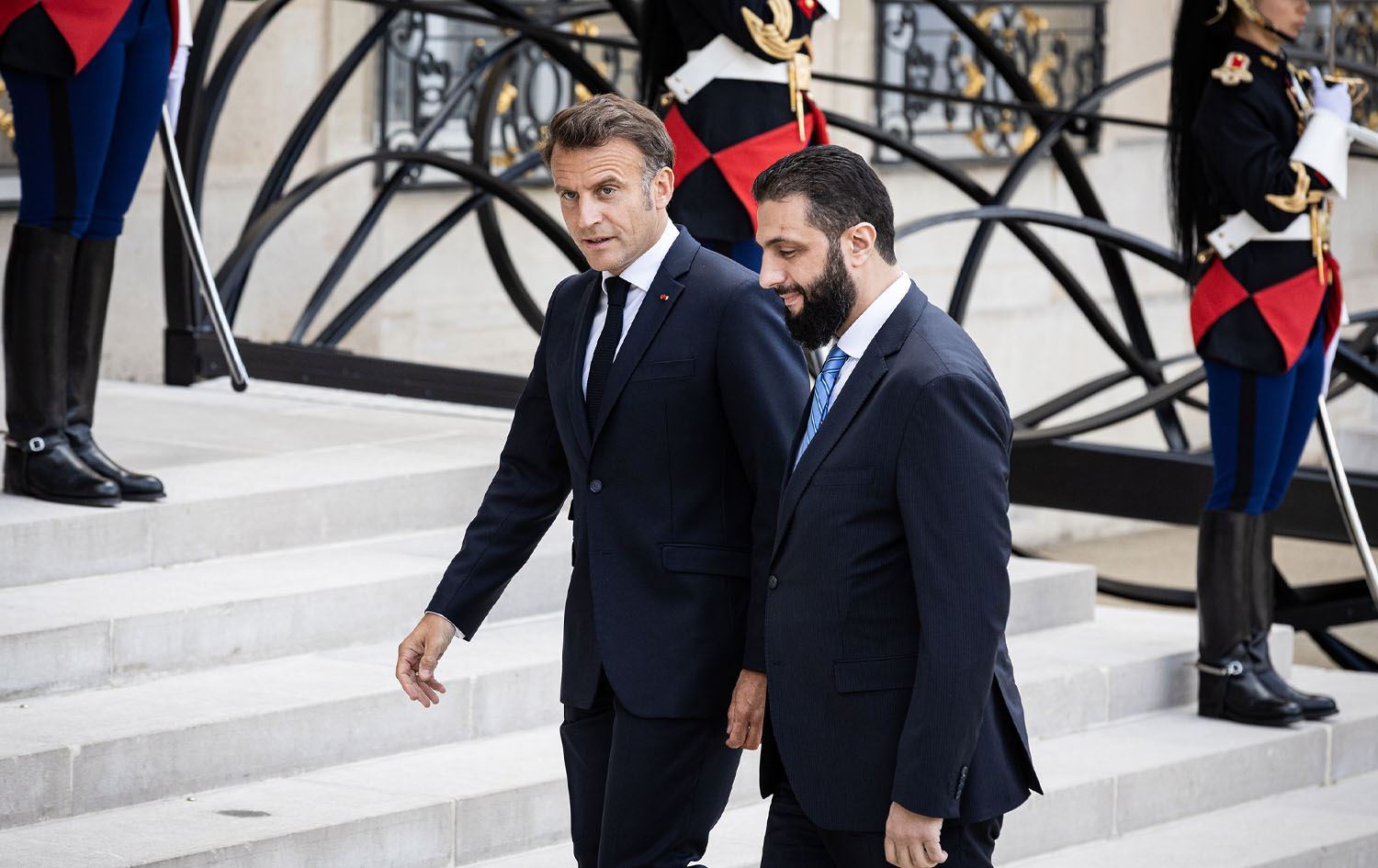 ماكرون مستقبلاً الشرع في الإليزيه-صورة أرشيفية