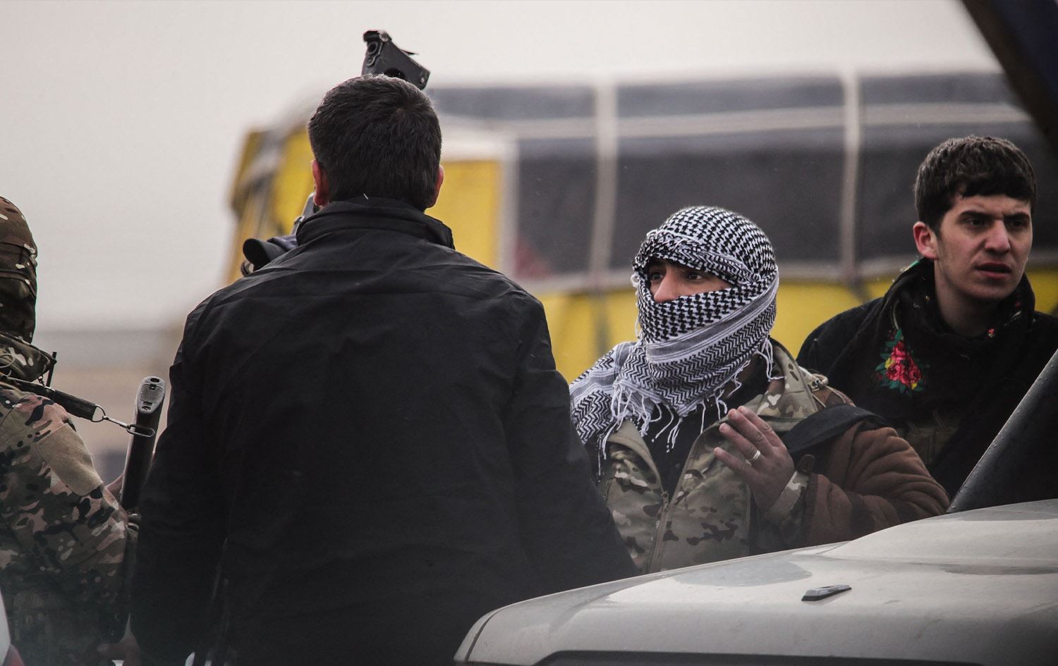 چەند شەڕڤانێک لە بەرەکانی شەڕ. وێنە: AFP