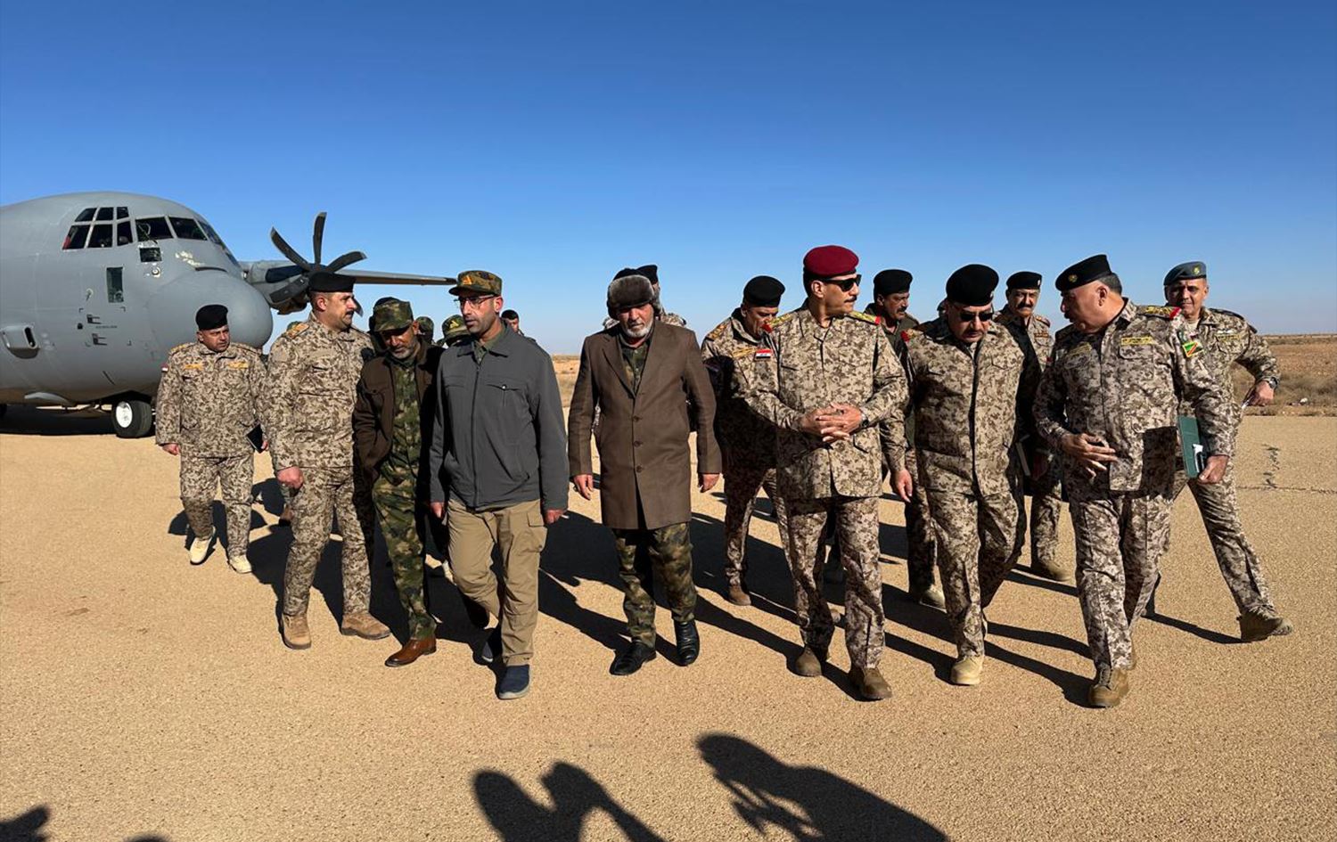 رئيس أركان الجيش العراقي يتفقد الحدود العراقية - السورية