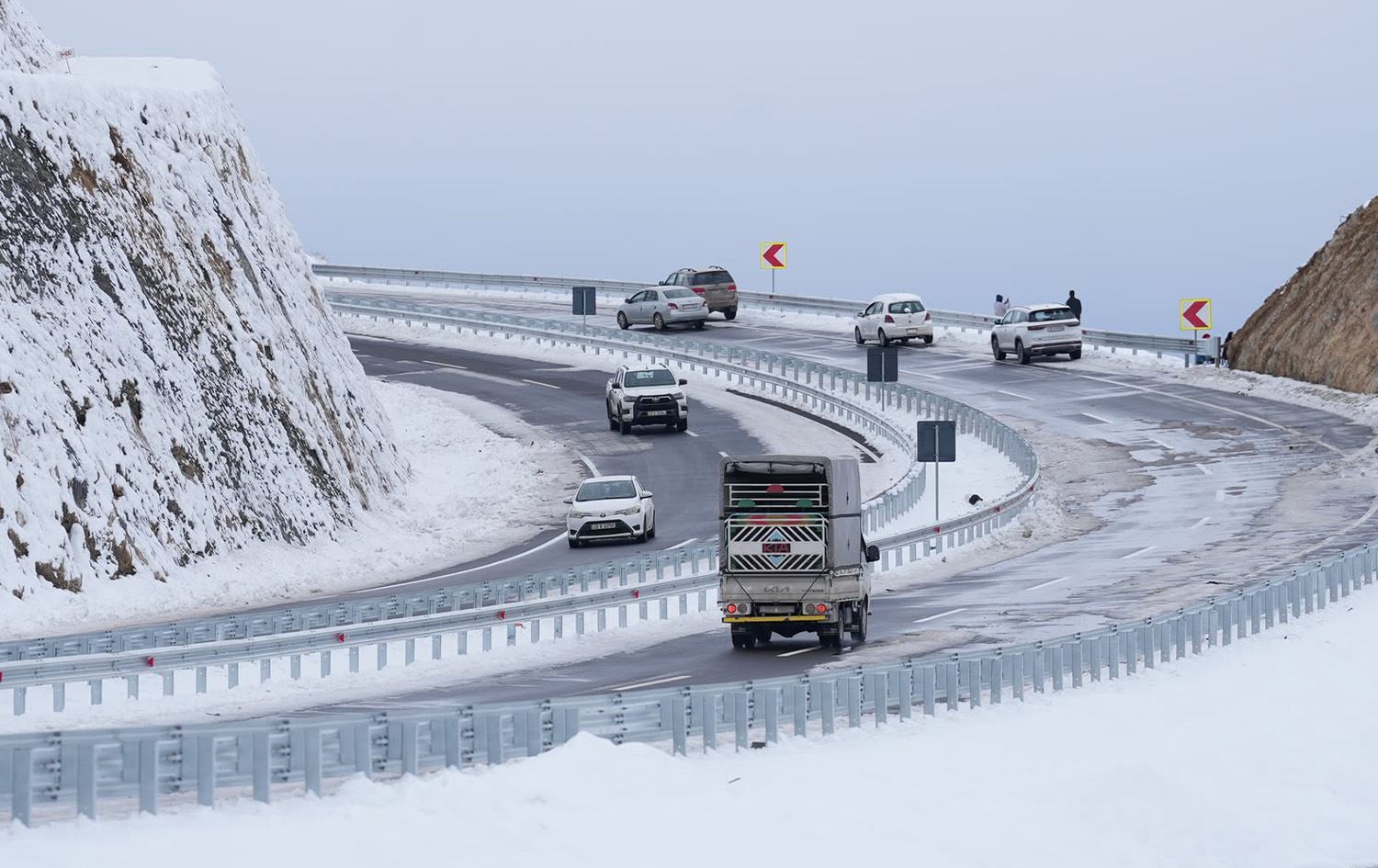 بەفربارین لە بەنداوی گۆمەسپان. وێنە: بڵند تاهیر- رووداو