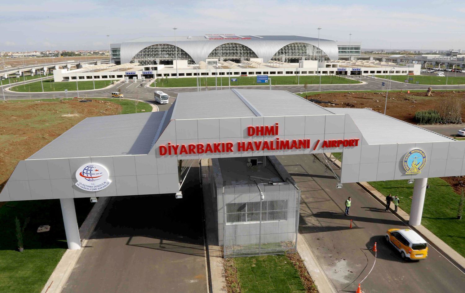 فڕۆکەخانەی ئامەد