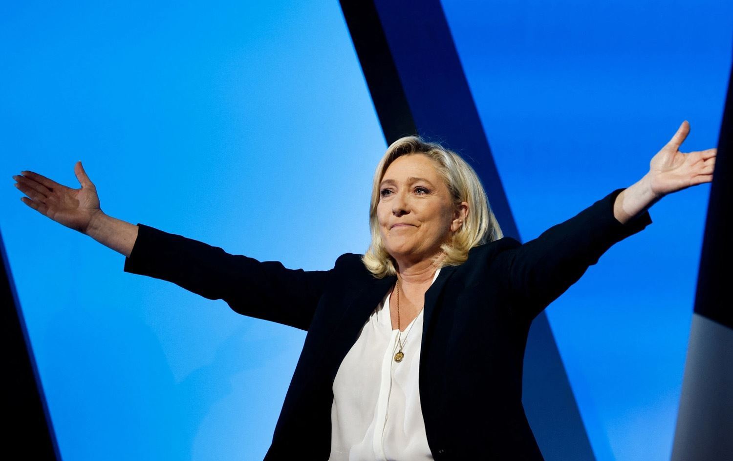  زعيمة حزب "التجمع الوطني" الفرنسي مارين لوبان