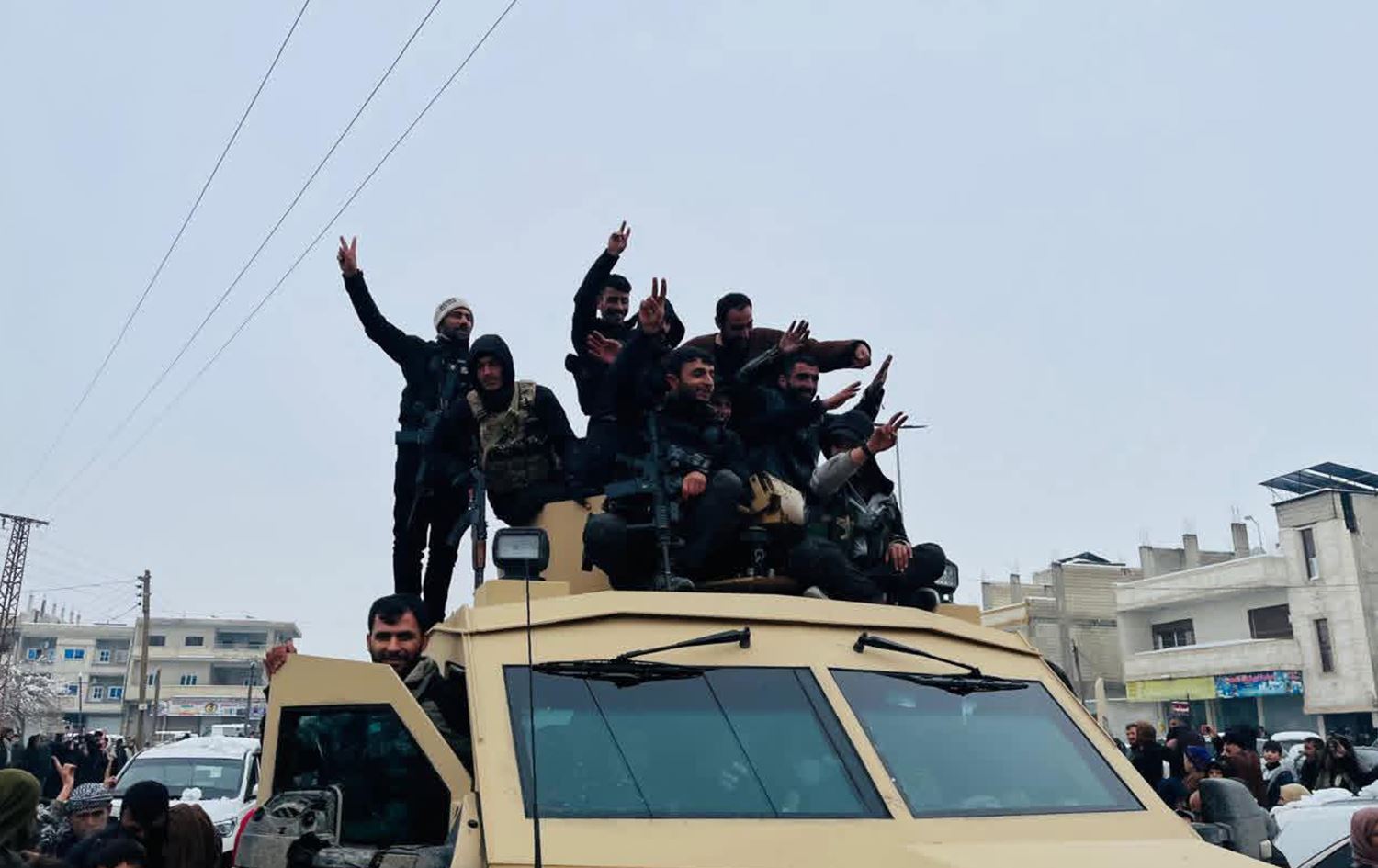 استقبال في كوباني للمقاتلين من قسد