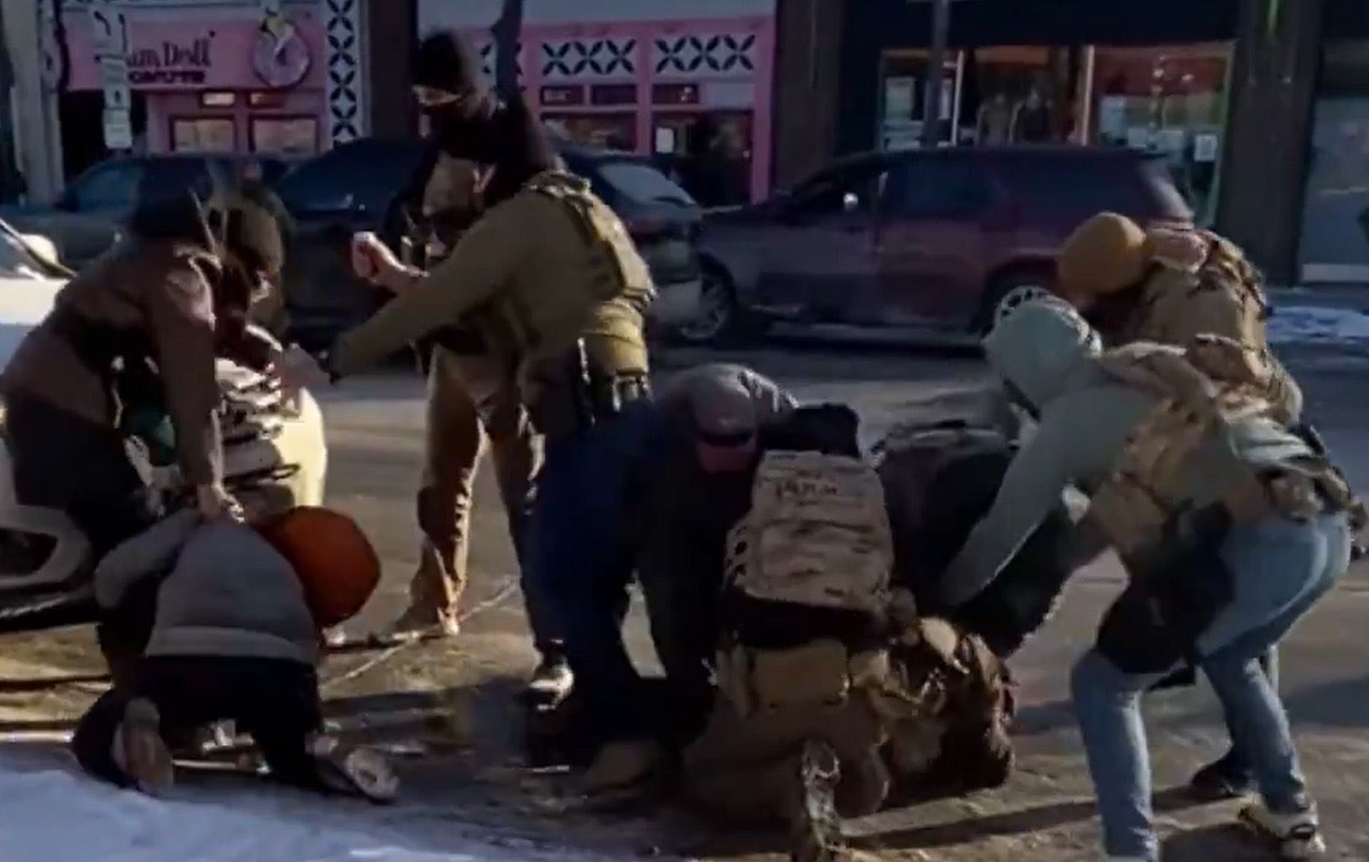 صورة من الحادث