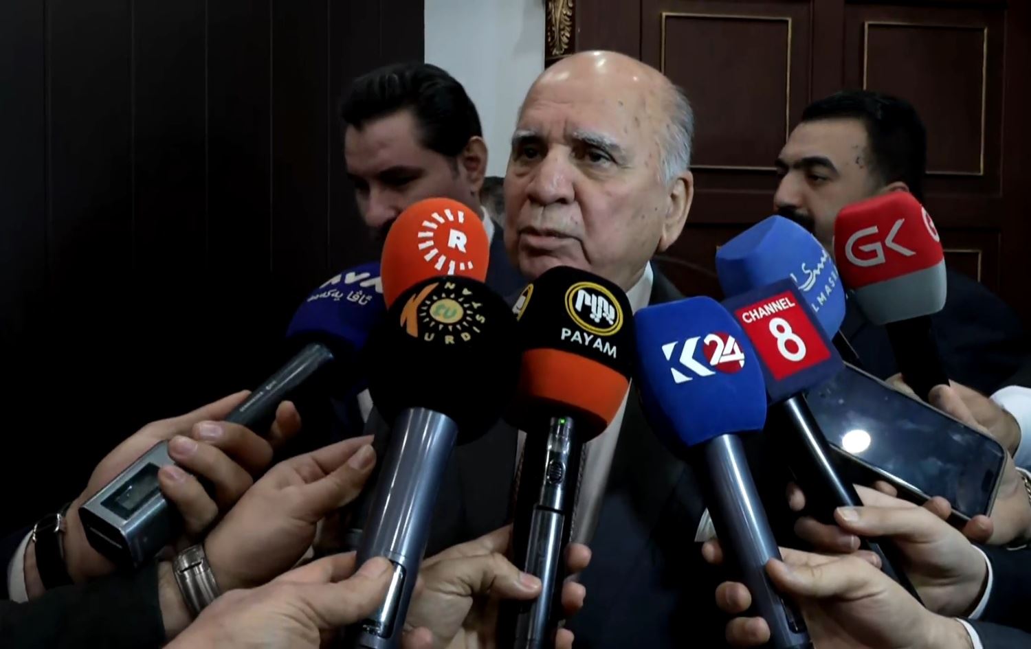 فوئاد حوسێن: ئامادەین زیندانییانی داعش لە سووریاوە وەربگرینەوە و سنوورمان کۆنترۆڵ کردووە