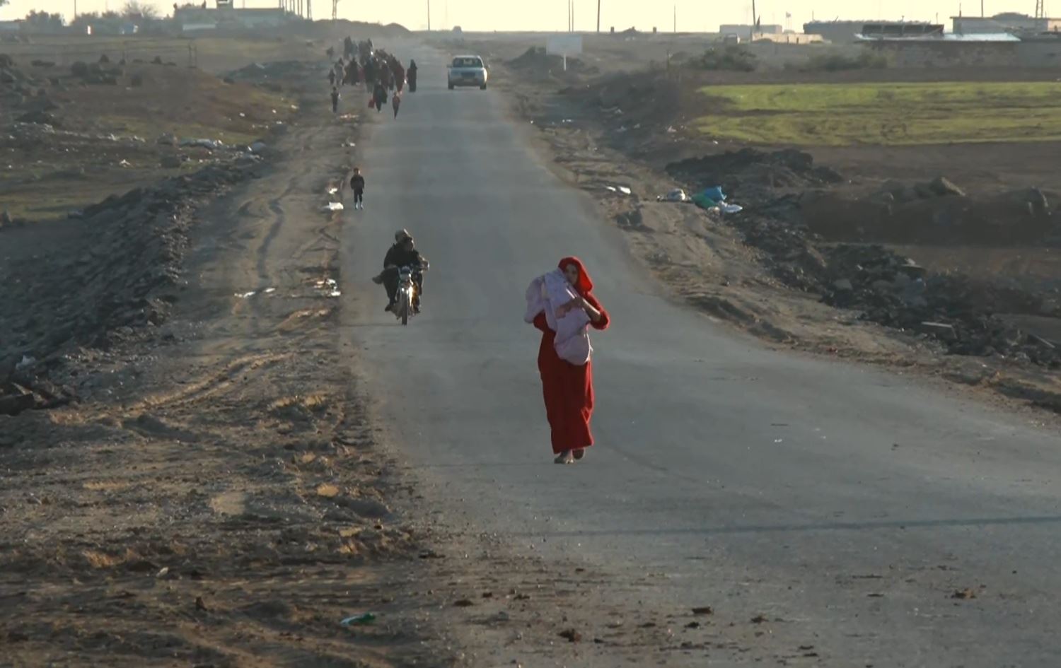 خەڵکی ناوچەکە لە ترسی شەڕ هەڵدێن