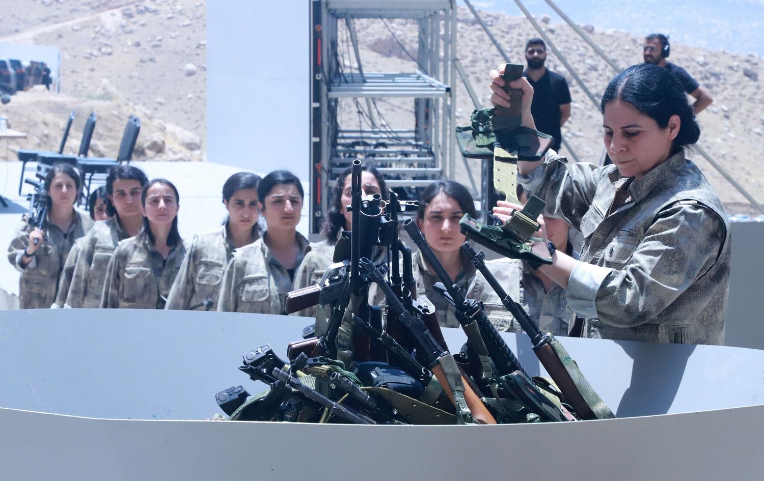 80%ی دەنگدەرانی دەم پارتی و ئاکپارتی پاڵپشتی لە پرۆسەی چارەسەریی پرسی کورد دەکەن