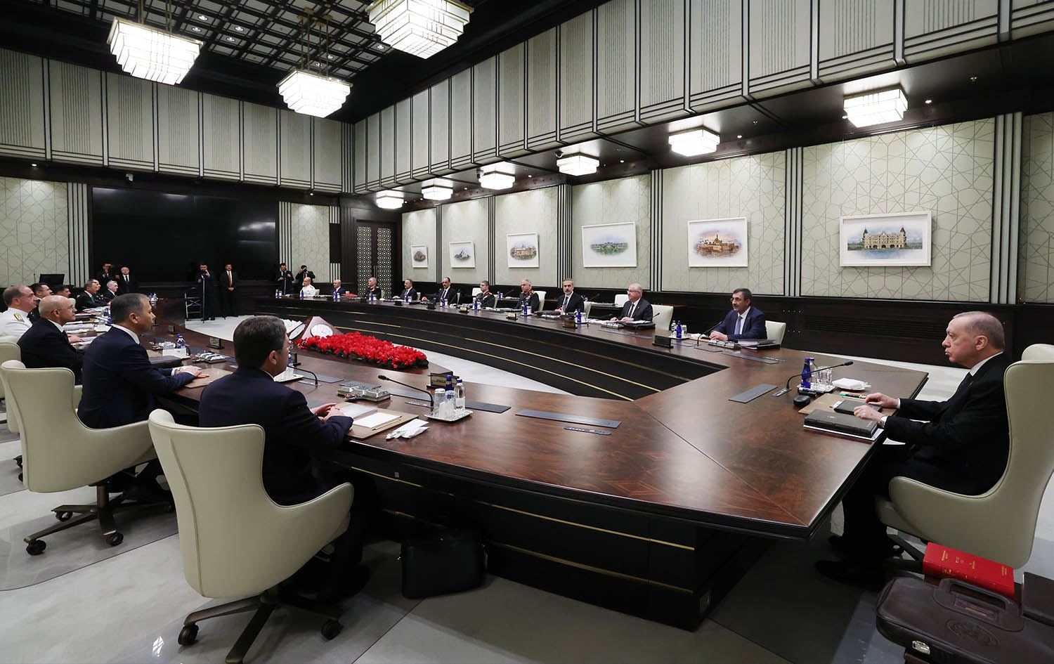 کۆبوونەوەیەکی پێشووی ئەنجوومەنی ئاسایشی نیشتمانیی تورکیا بە سەرۆکایەتیی رەجەب تەیب ئەردۆغان