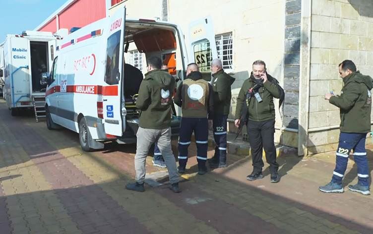 فريق مؤسسة بارزاني الخيرية في روجآفا كوردستان 