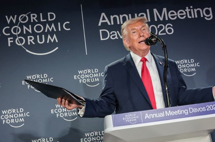 دۆناڵد ترەمپ، سەرۆکی ویلایەتە یەکگرتووەکانی ئەمریکا لە کۆڕبەندی داڤۆس 2026 لە سویسرا. وێنە: Reuters