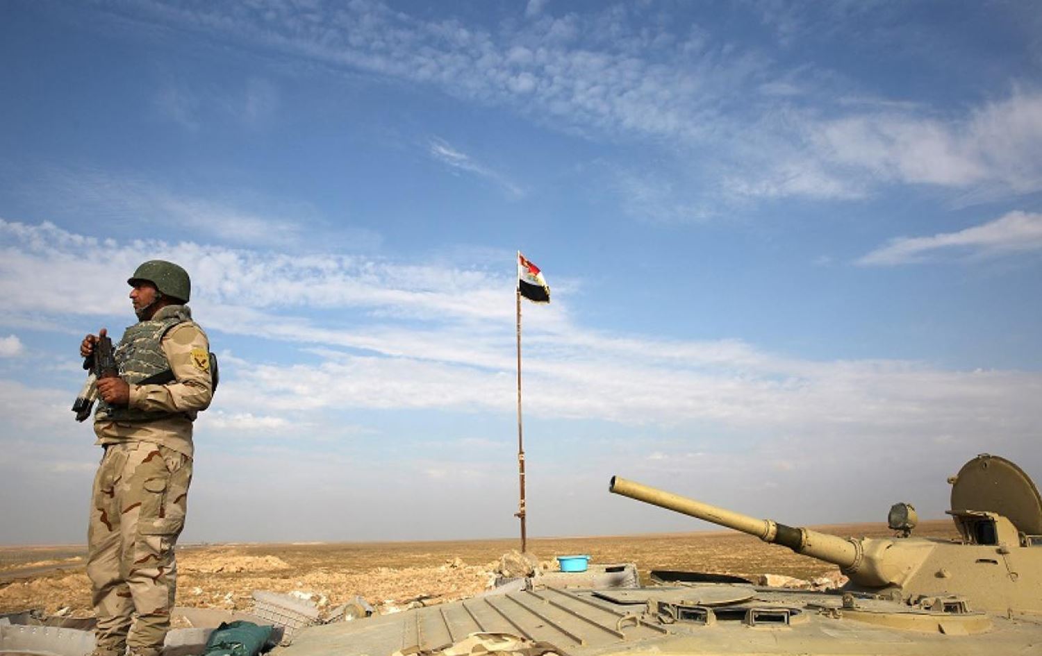 جندي عراقي في الحدود - ارشيف