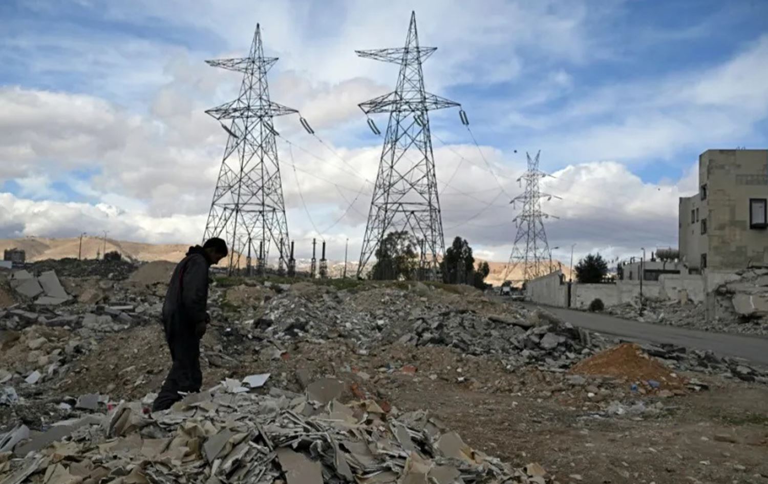 أعمدة كهرباء في سوريا