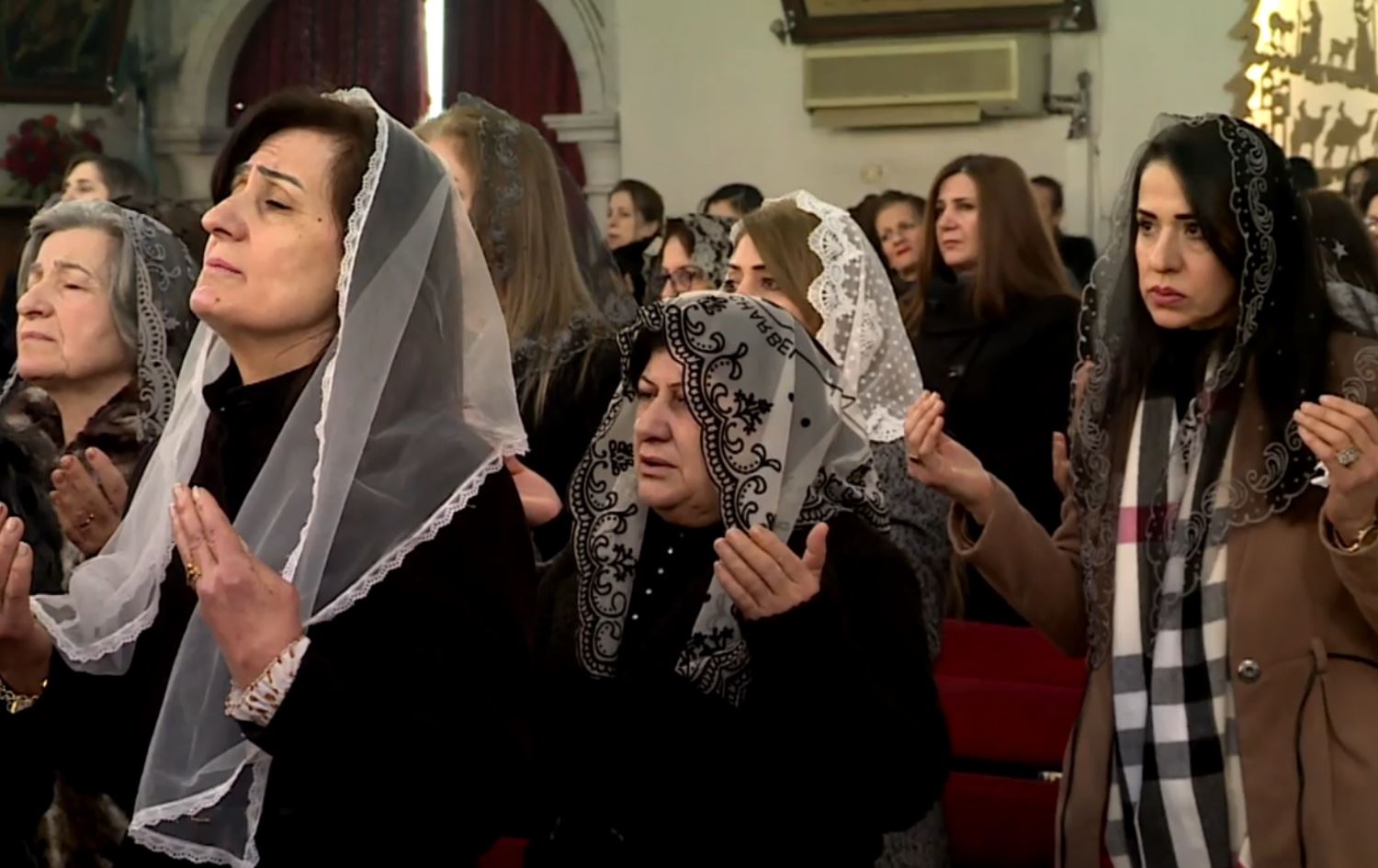 جانب من صلاة المسيحيين في قامشلو 