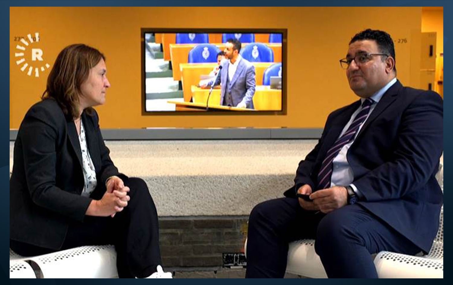 هيمن عبد الله في مقابلة مع كاتي بيري، القيادية في الحزب الاشتراكي الديمقراطي الهولندي