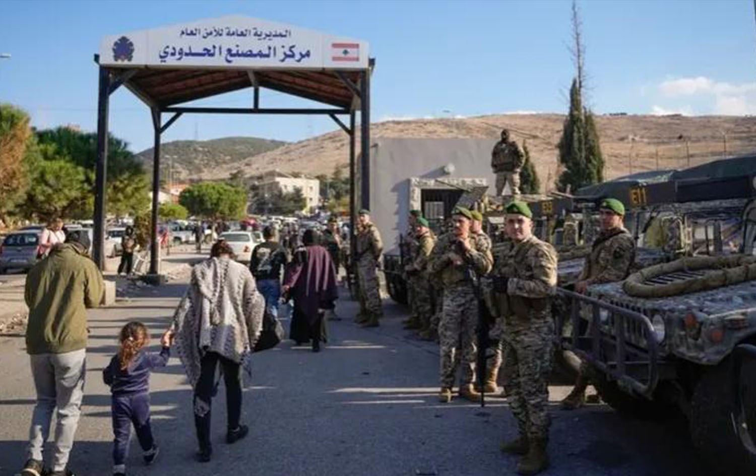 منفذ المصنع الحدودي بين لبنان وسوريا