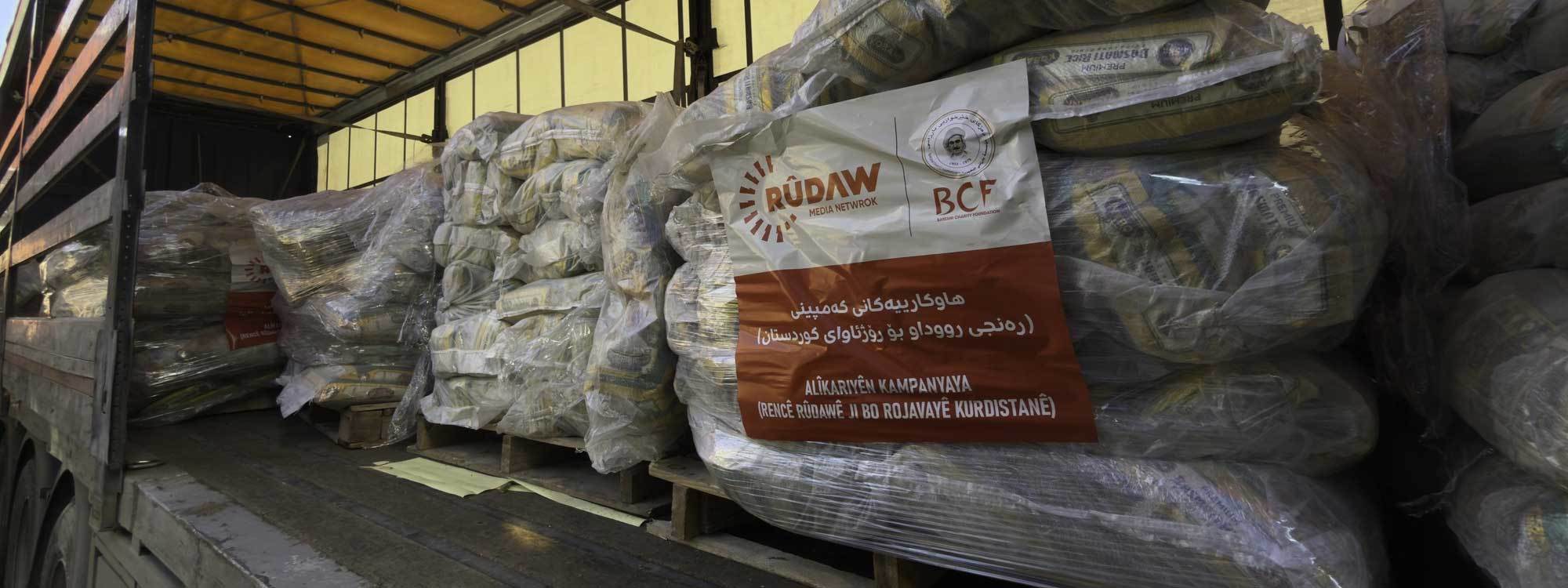 الهلال الأحمر الكوردي في الحسكة: الناس يعودون إلى المدينة مع وصول المساعدات