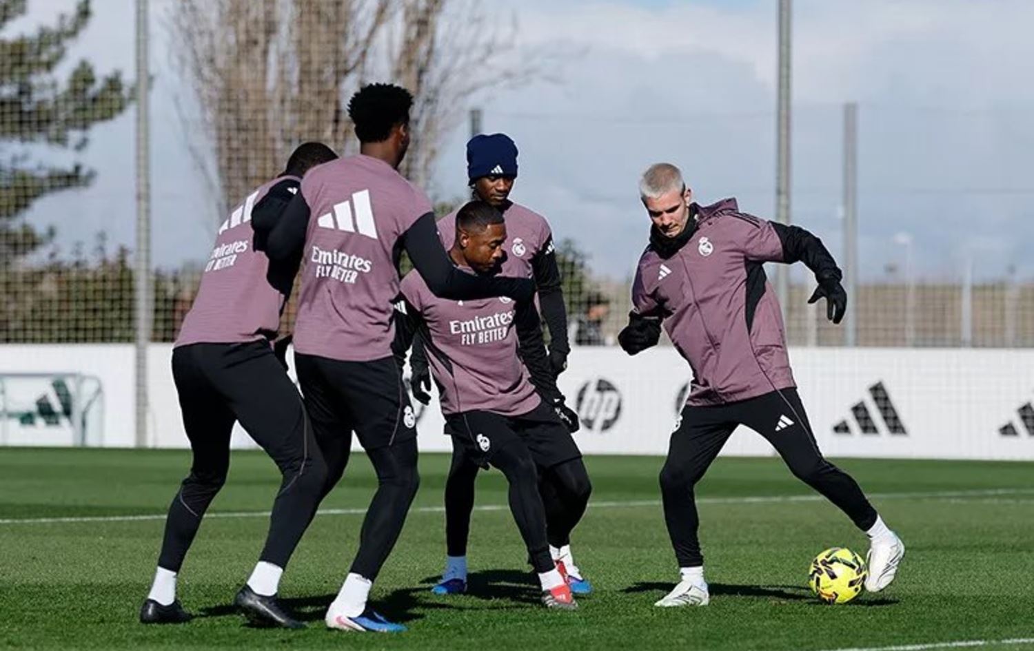 خطوة واحدة تفصل ريال مدريد عن التحرك لضم نجم باريس 