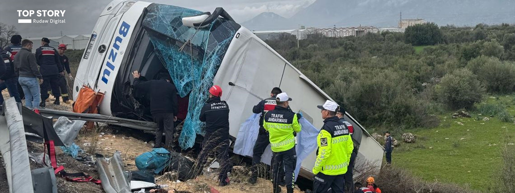 GÜNCELLENDİ- Yolcu otobüsü şarampole uçtu: En az 8 ölü, 26 yaralı