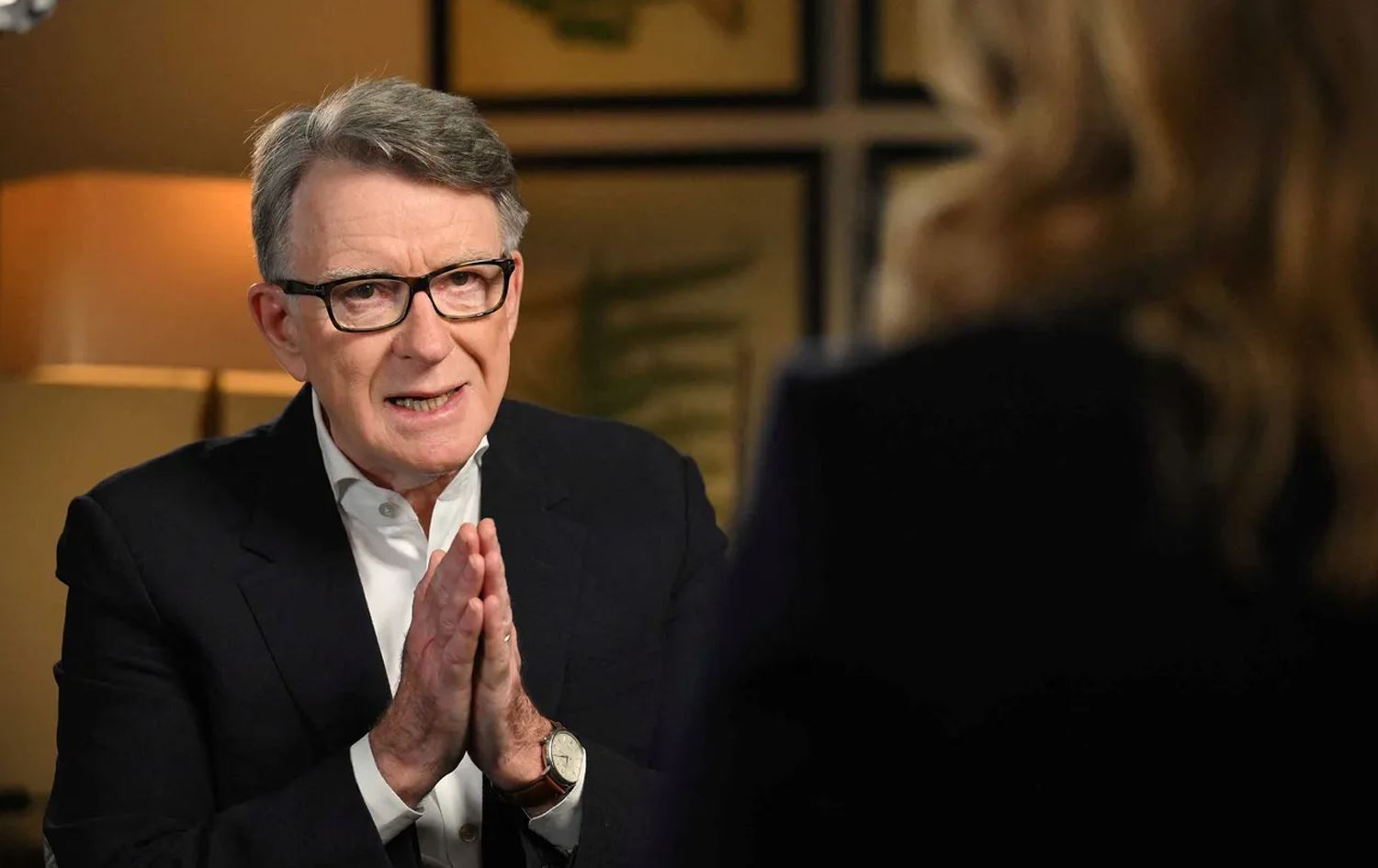 بەریتانیا لێکۆڵینەوە لە پەیوەندییەکانی باڵیۆزێکی لەگەڵ ئێپستین دەکات