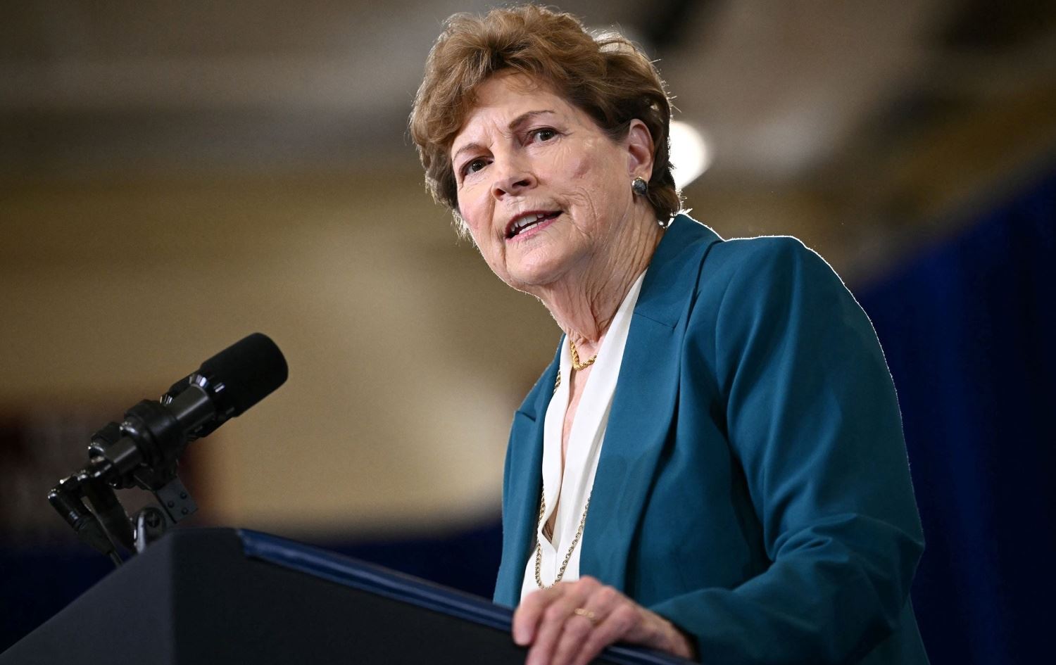 سیناتۆرێکی ئەمریکی: سەقامگیریی سووریا بەبێ بەشداریی هەموو پێکهاتەکان مسۆگەر نابێت