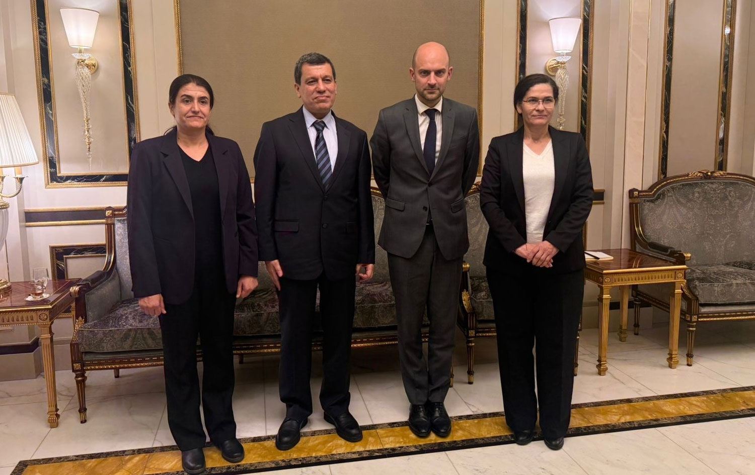 Barrot ile Rojava heyeti bir arada