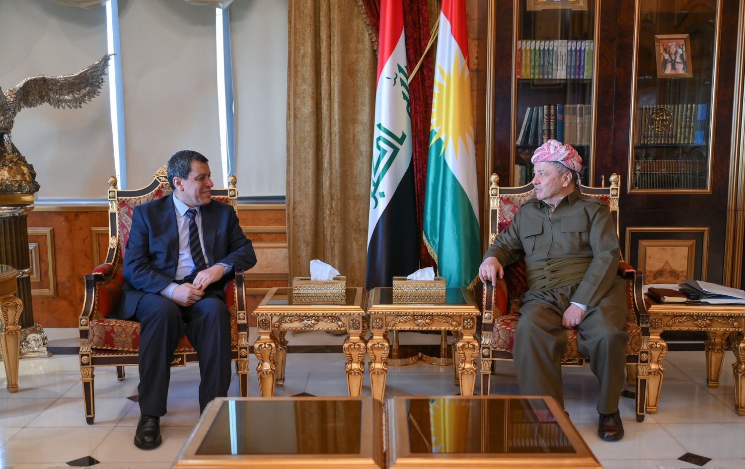اجتماع الرئيس بمسعود بارزاني ومظلوم عبدي