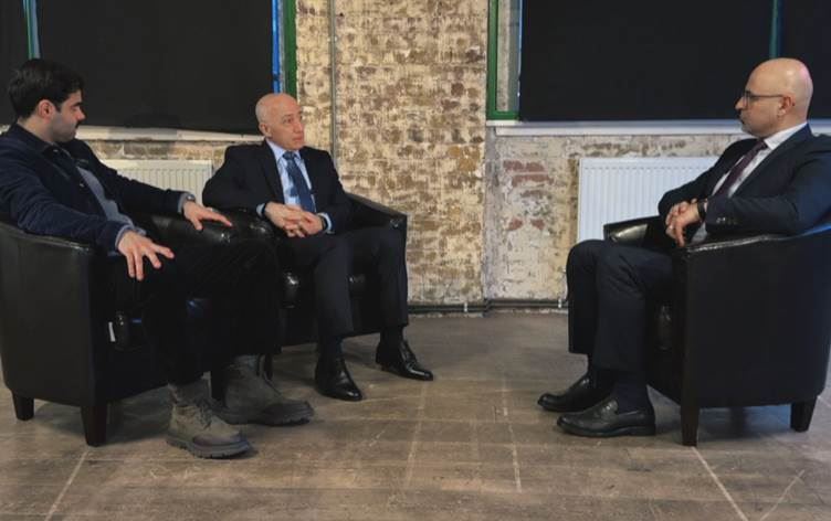 Dilawer Elaedîn û Mezlûm Gul qala şanoya ‘Herêma Aram’ dikin / Wêne: Rûdaw Grafîk