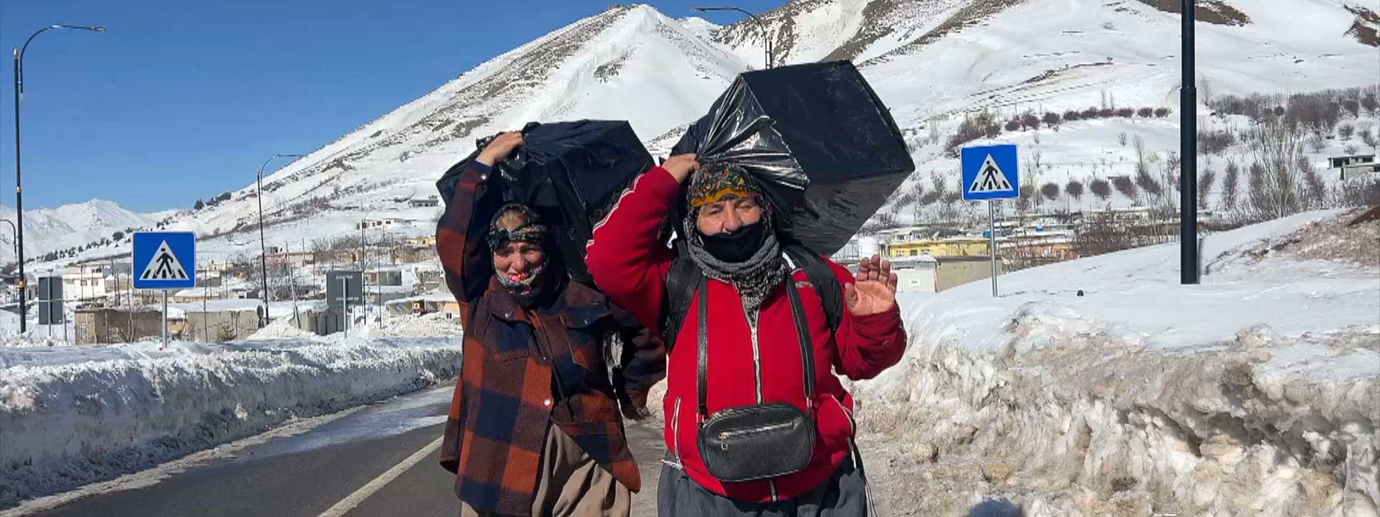 Kurdish kolbars continue to struggle with hardships in crossing Iran’s border