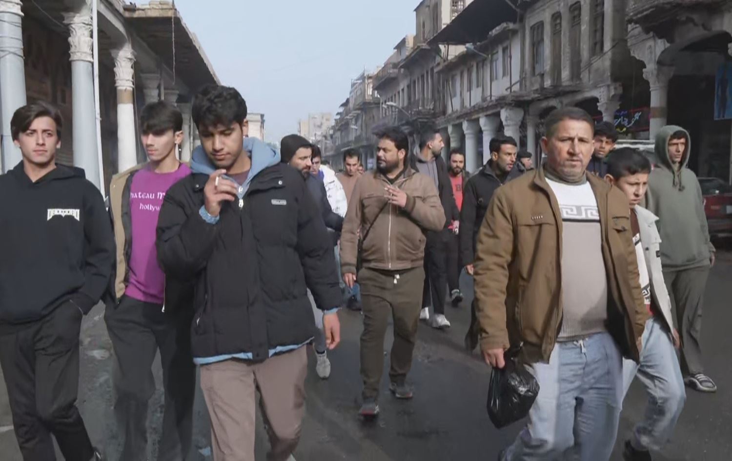 خۆپێشاندان لە شەقامی رەشیدی بەغدا دژی سیستمی ئەسیکۆدا