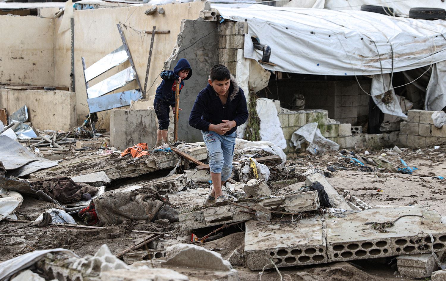 الأضرار التي خلفتها الفيضانات-AA